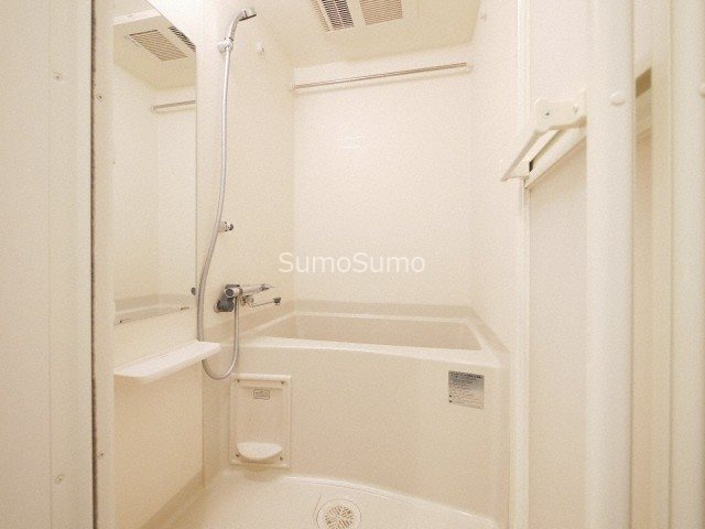 プレサンス松屋町ファステの浴室