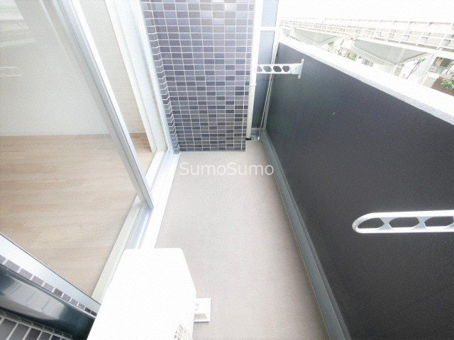 プレサンス松屋町ファステのバルコニー