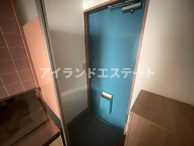 ドミールヒサカ　駅近　女性限定　LUUP有　敷金礼金0の玄関