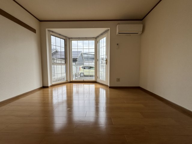 サン・モリッツの子供部屋|洋室