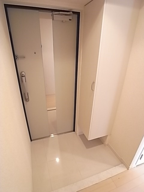 メゾンアイリスの玄関