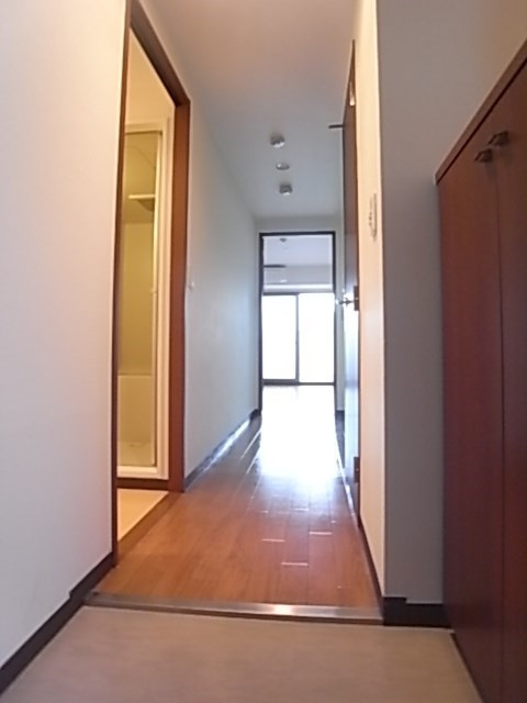 DAIWAマンションの玄関