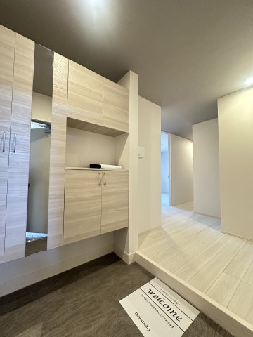 D-ROOMプラーナの玄関