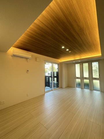 D-ROOMプラーナの居間・リビング