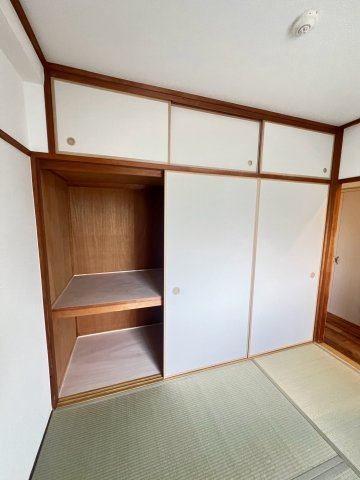UR武庫川 9号棟の収納