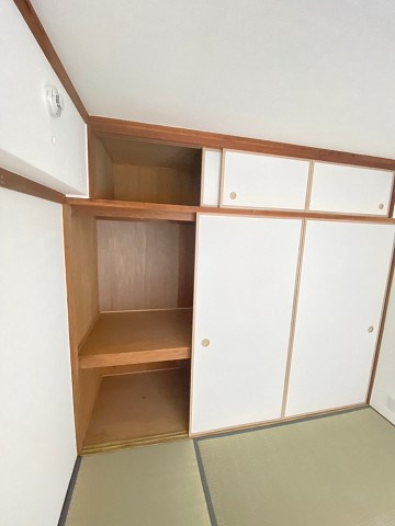 UR武庫川 19号棟の収納
