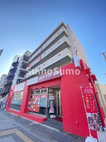 ドミトリー甲子園の外観