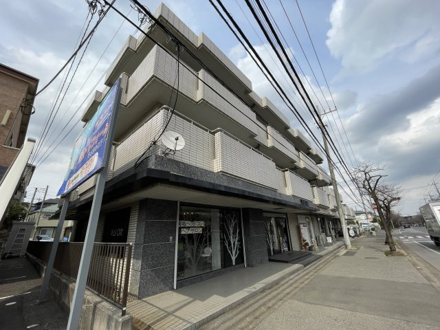 アビタシオン新柏の外観