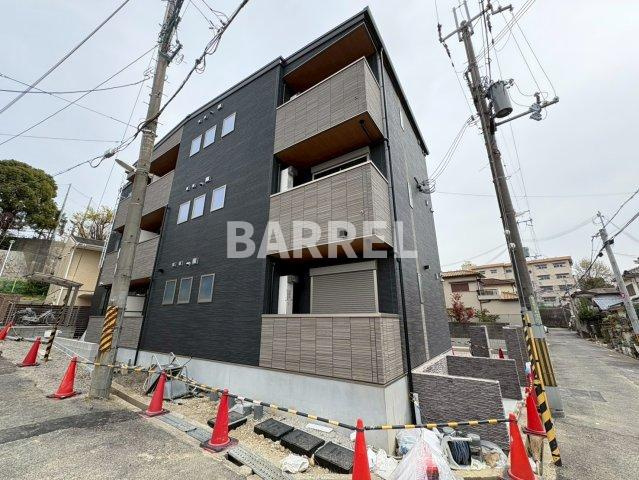 ランドレーヴ蛍池の外観