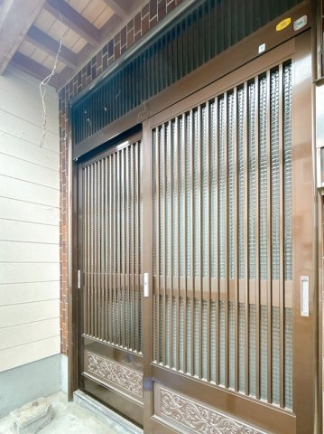 【玄関】 | 大仙市刈和野字川原田　戸建て | 【リフォーム中】玄関は新品に交換します。お家の顔とも言える玄関が新しいと嬉しいですね。