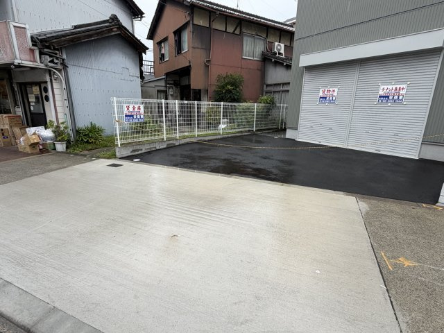 深江南3丁目倉庫の駐車場