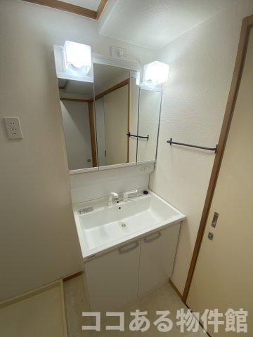 県住南多聞台住宅3号棟の洗面所