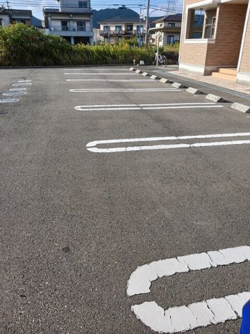 リアン長生Ａの駐車場|車をお持ちの方に嬉しい駐車場付きの物件です