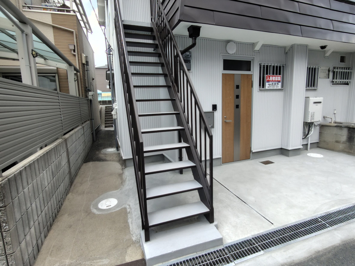 FRONTIER FIELD RS(River Side)のエントランス