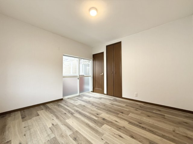 中古戸建　尼崎市東難波町4丁目の寝室|寝室8帖