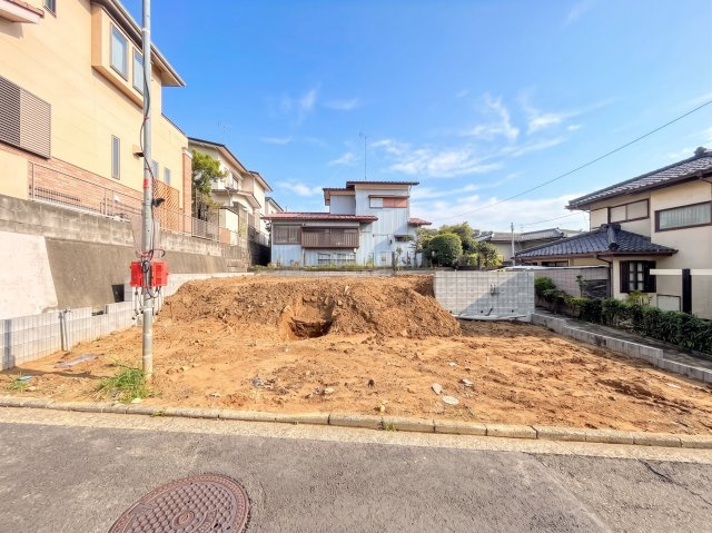 戸塚区下倉田町　新築戸建て　第6の外観|◆一戸建てを中心とした街並みが整然と続き、周辺は高い建物が建っていないので、緑の多い閑静な趣を感じる環境です。街並みや周辺環境も重要なポイントです！！