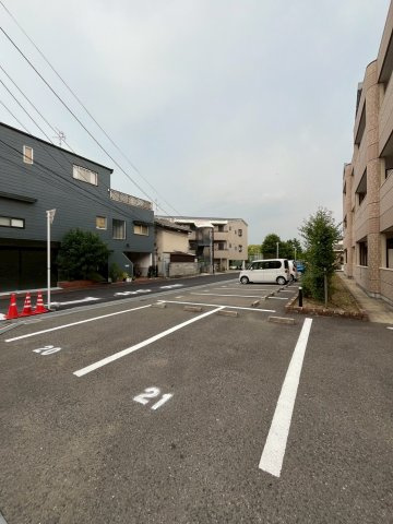エトワールの駐車場