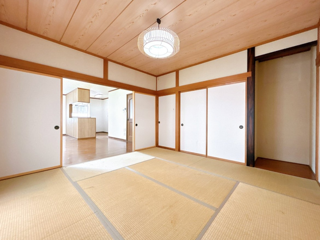 【和室】 | 大仙市小貫高畑字曽四川　戸建て | 【リフォーム中】帖和室です。