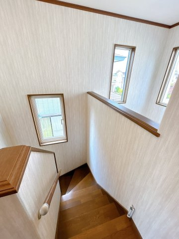 【内装】 | 大仙市小貫高畑字曽四川　戸建て | 【現況販売】2階階段を撮影しました。