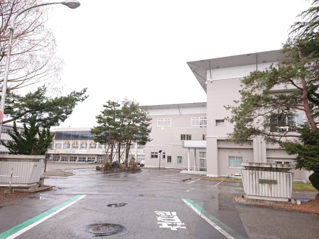 【周辺】 | 大仙市小貫高畑字曽四川　戸建て | 【周辺環境】大曲中学校まで約3900ｍ