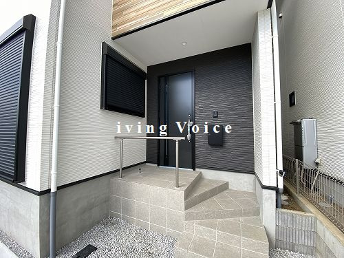 【仲介手数料０円】藤沢市本藤沢3期　新築一戸建て　全3棟の玄関|藤沢市本藤沢3期　新築一戸建て　全3棟