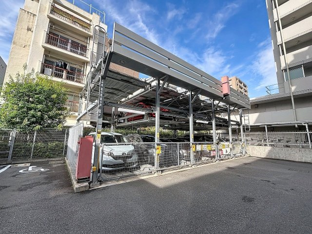 木場レジデンス（3階部分）／仲介手数料無料／新規フルリノベーションの駐車場