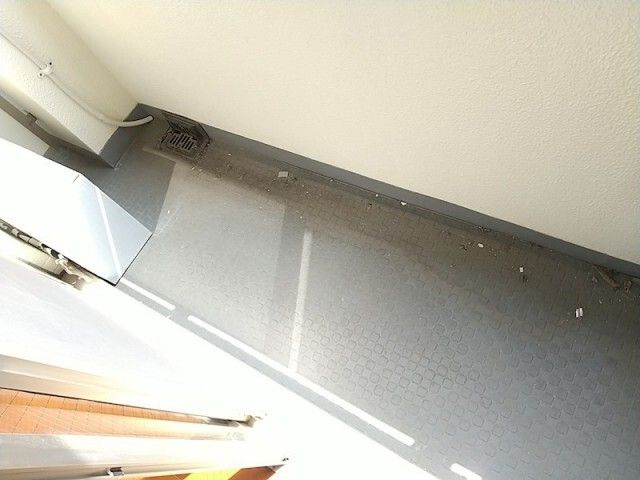 Apt.Annoのバルコニー|暖かな日差しのふりそそぐバルコニー