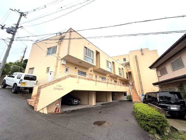 ヴィラ春日丘の外観