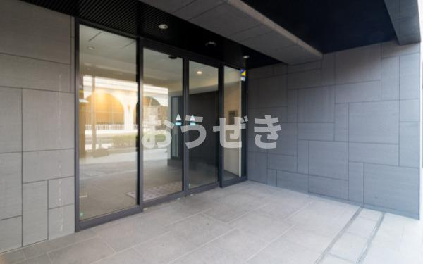 グランド・ガーラ桜木町駅前のロビー