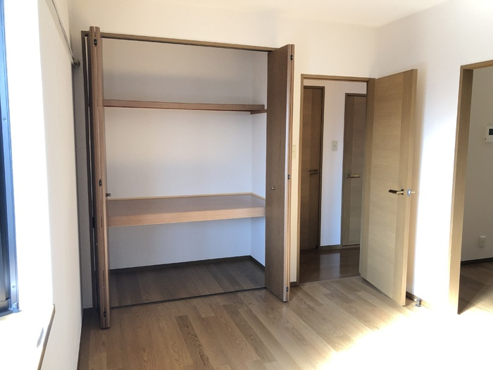 シャトレJINDAI　A棟の収納|別部屋の写真です