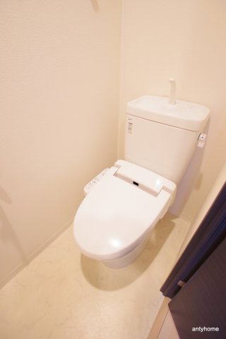 レジュールアッシュプレミアムツイン1　仲介手数料無料のトイレ