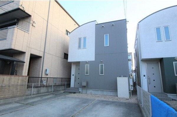 プライムアセット諏訪町Ａの外観