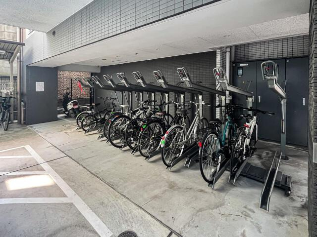 スカイコート上野稲荷町のその他共用部分|駐輪場