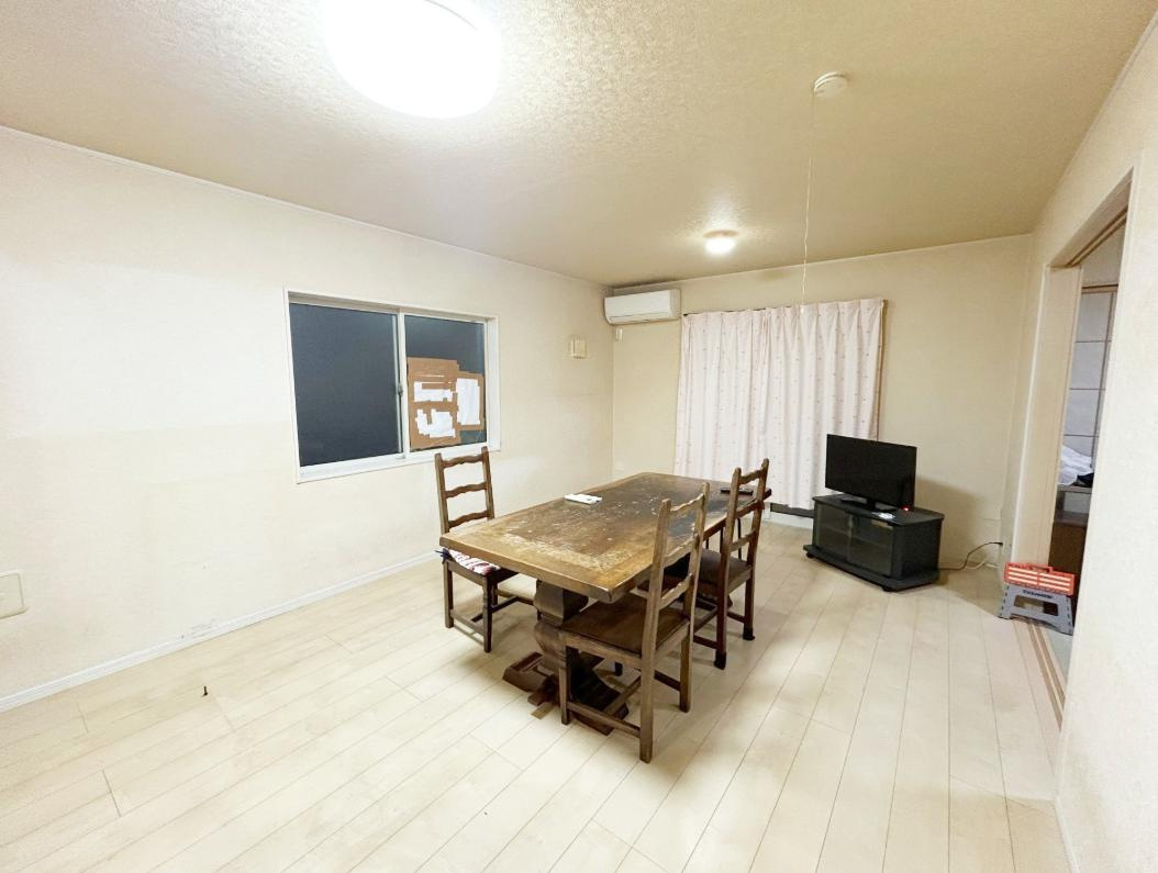 ひたちなか市大字足崎　中古戸建の居間・リビング