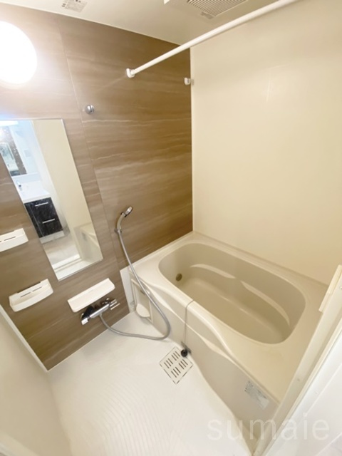 グランスクエアの浴室|バス・トイレ別です☆
