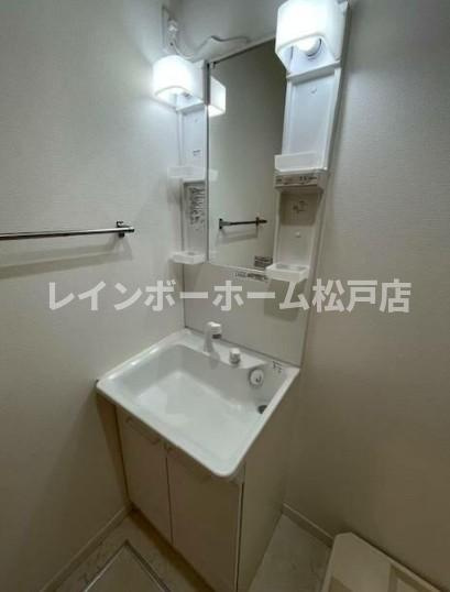 フラット柏の独立洗面台|使いやすい洗面所です