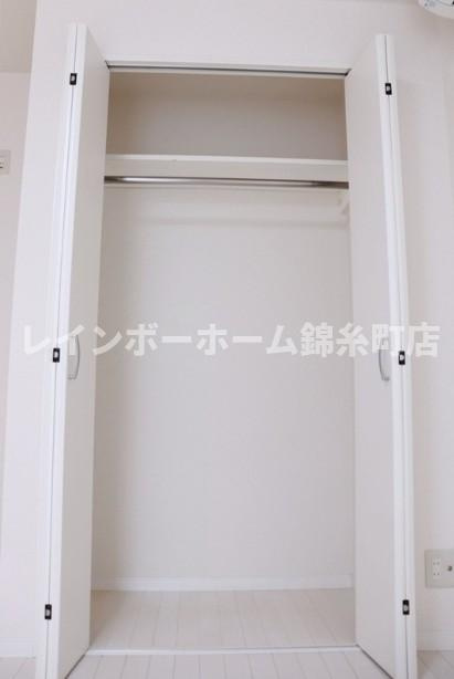 江戸川区南小岩８丁目のアパートの収納