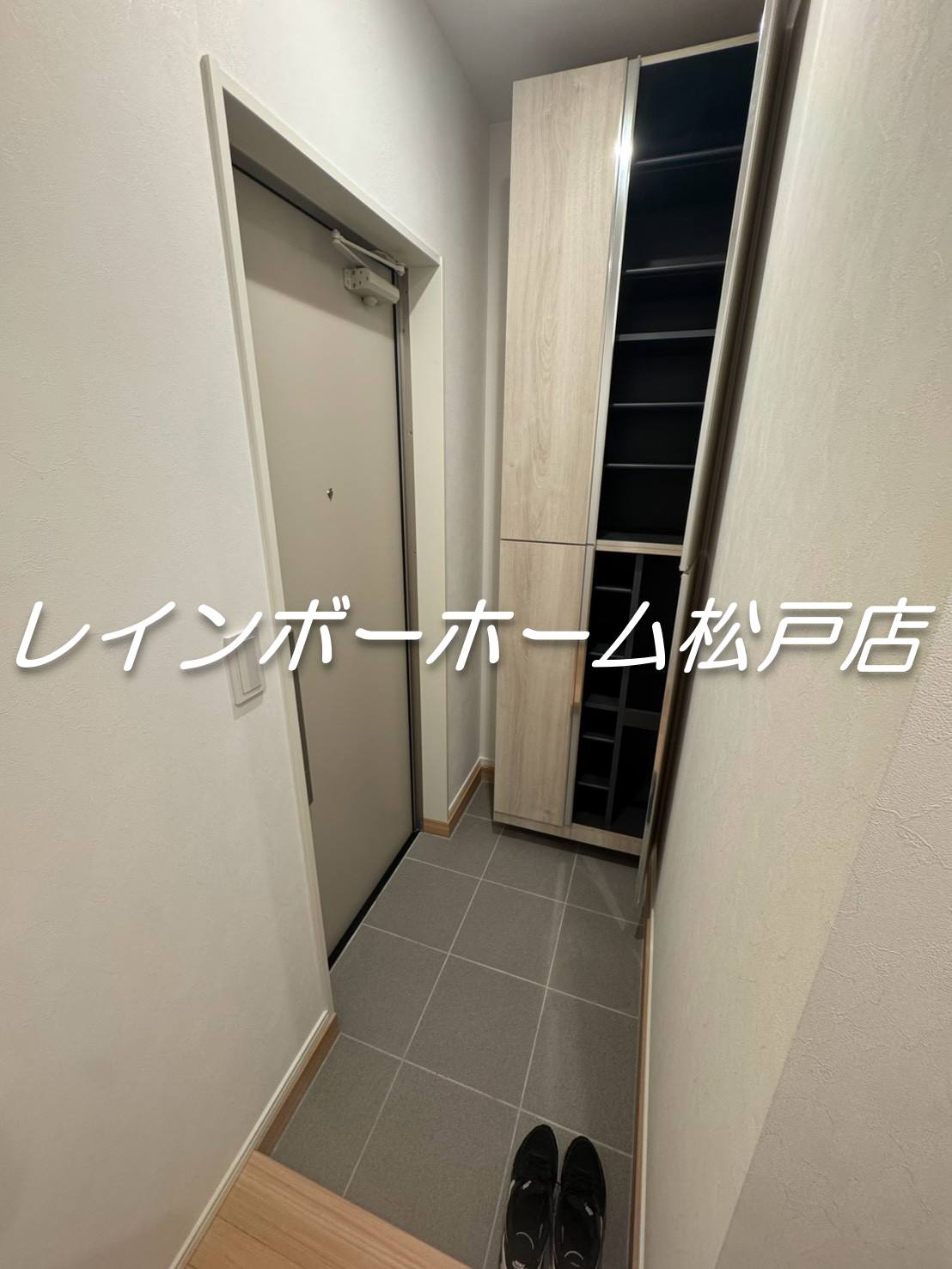柏市柏６丁目のアパートの玄関|ゆったりとした玄関です