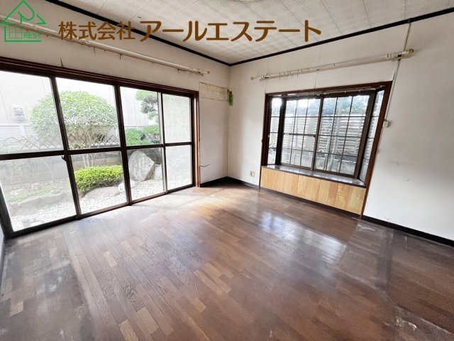 加古郡播磨町古宮6丁目　　山陽電鉄「播磨町駅」徒歩7分の居間・リビング|※室内リフォーム前画像となります。(2026/10/2　撮影)　
リフォーム後、さらに美しい室内に仕上げてからのお引渡しです！