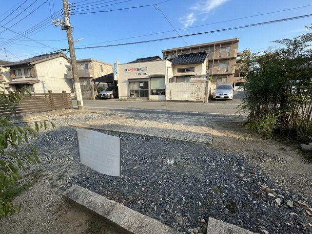 円政寺町売土地の前面道路含む現地写真