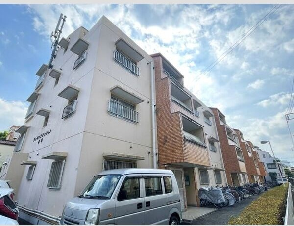 サンライズマンション小平の駐車場