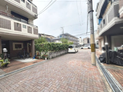 【前面道路含む現地写真】 | 住吉２丁目　中古一戸建 | ２０２４年１月に洗面台新調しております！綺麗な洗面台で気持ちがいいですね♪