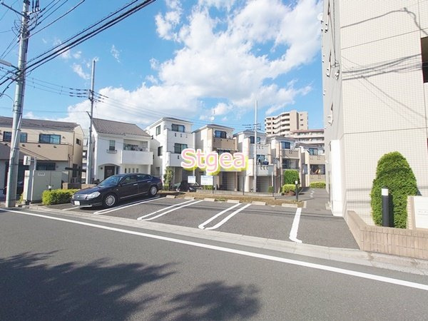 サンナップヒルズ SEKI2の駐車場