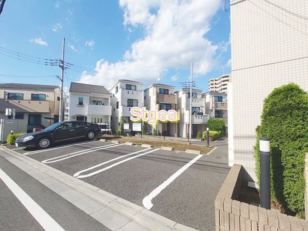 サンナップヒルズ SEKI2の駐車場