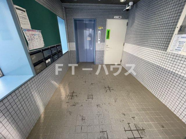 津田沼北見マンションのロビー