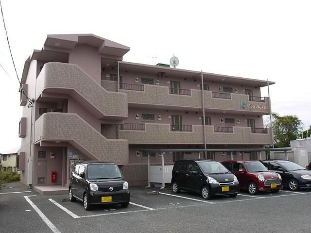 グランマレ．プリモの駐車場