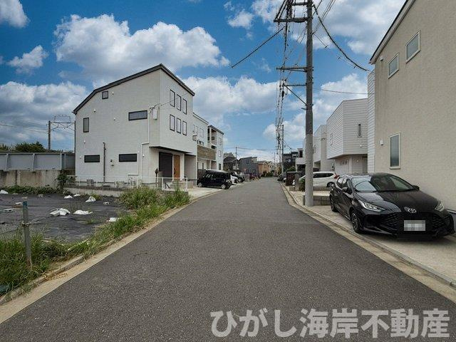 茅ヶ崎市中島　新築戸建　全３棟の前面道路含む現地写真|9月26日撮影　建築中　現地外観