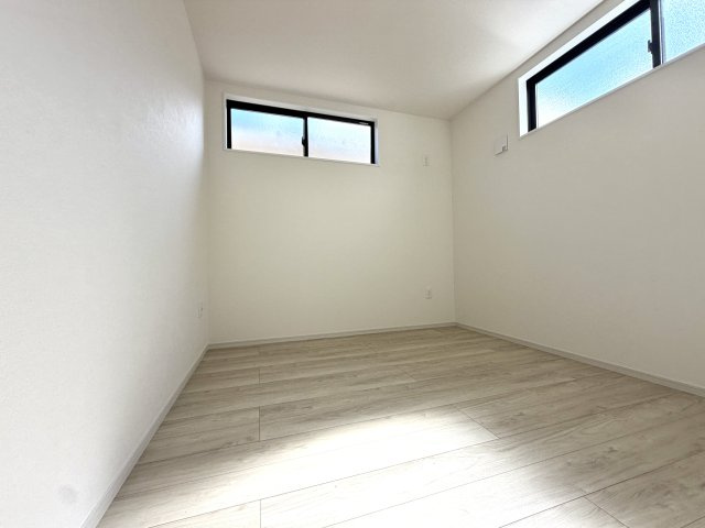 越谷市宮前６期３号棟ケイアイグレース　新築戸建の洋室|独立性が高くプライベートな時間を大切にできる洋室。家族それぞれが自分の時間を快適に過ごせます。