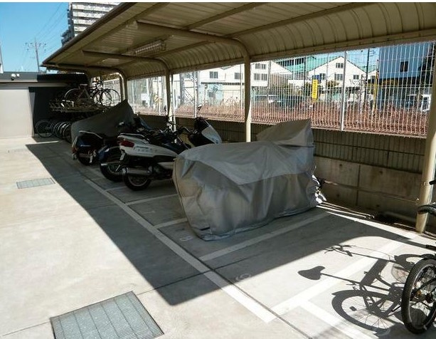 ロイズスクエア東陽町のその他共用部分|バイク置き場