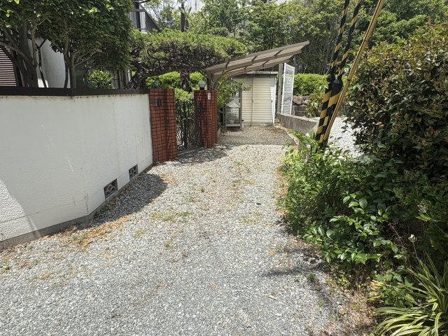 伊丹市昆陽北１丁目の売地の前面道路含む現地写真